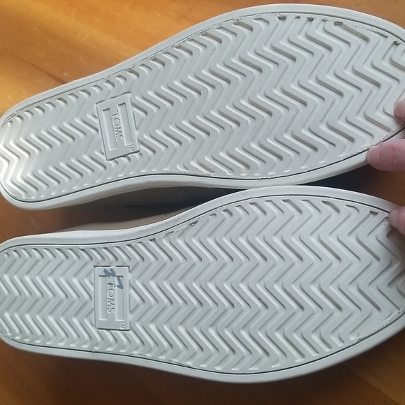 TOMS Men's Boat Shoes - Picture 5 of 7